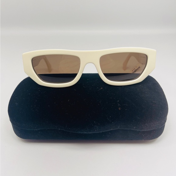 Gucci Logo 53MM Rectangular Sunglasses - Picture 7 of 12